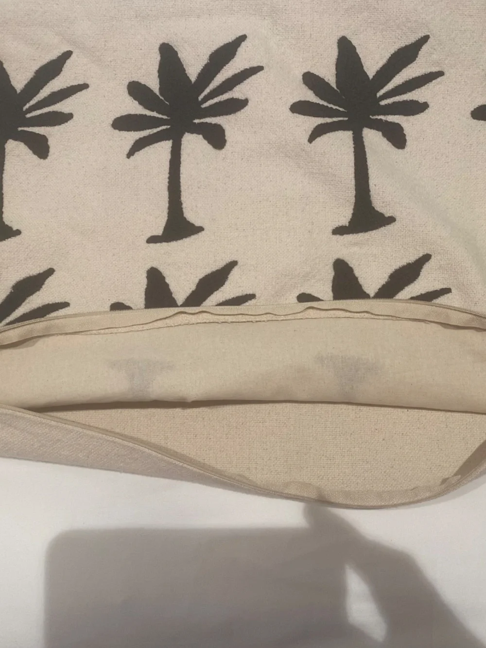 H&M rectangular lumbar